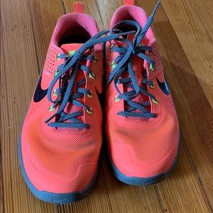 Nike flywire training sneaker